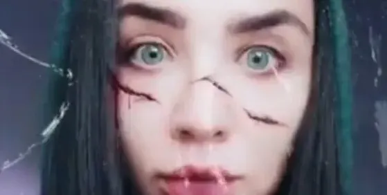 Елен Колева яде очи от скука