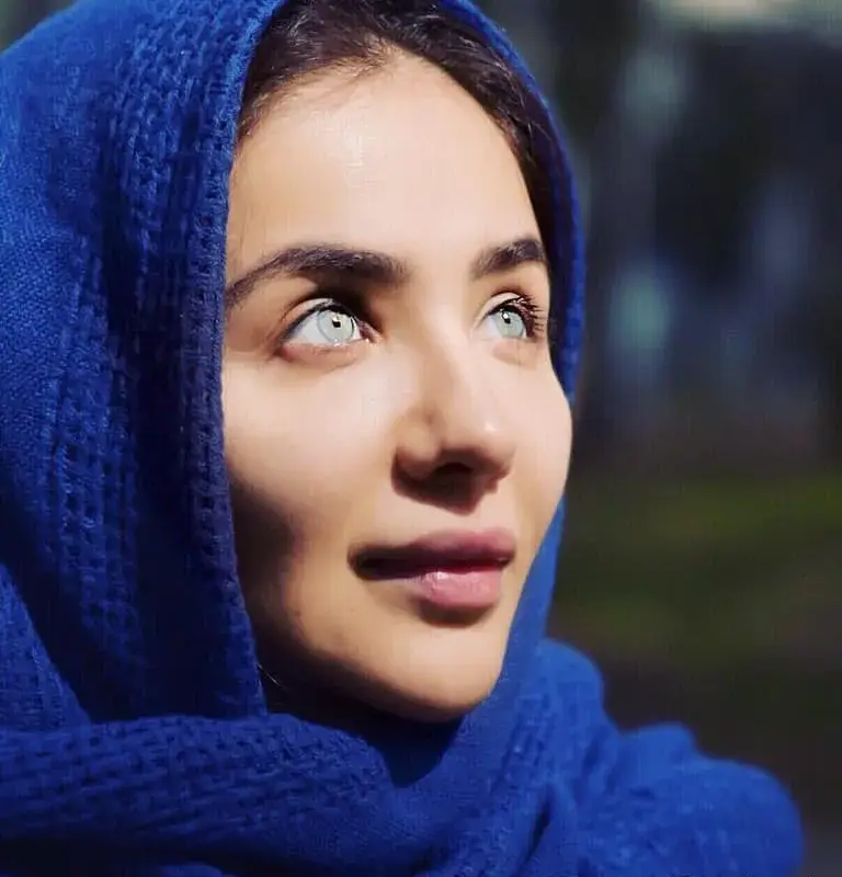 Елен Колева се окепази с филъри (Актрисата в ужас от годините си, а е едва на 36 - Фото)