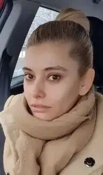 Ева Веселинова се изплаши от себе си! Вече и вкъщи е с кило грим! (Подробности и снимки)