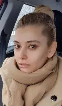 Ева Веселинова се изплаши от себе си! Вече и вкъщи е с кило грим! (Подробности и снимки)