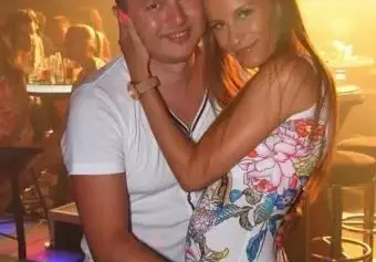 Гъмзата вдигна палат за половин милион (Музикантът се фука с къща, по-голяма от тази на Дългия)