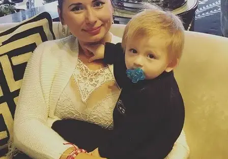 Горкото бебе! Кобилкина говори за орална любов пред сина си (Подробности)