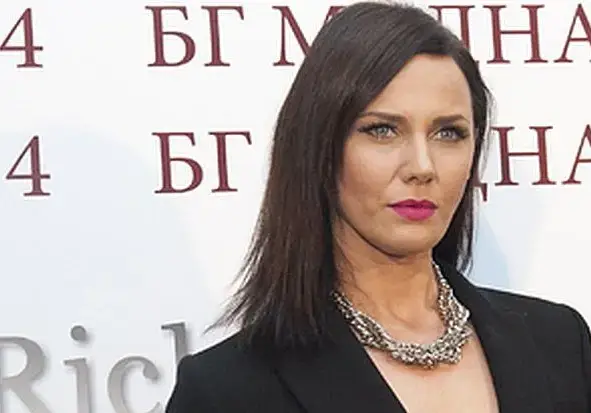 Грозно! Замесиха Мария Силвестър в онлайн измама (Всичко за скандала)