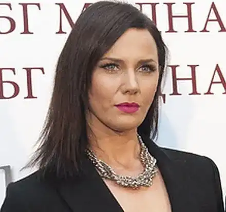 Грозно! Замесиха Мария Силвестър в онлайн измама (Всичко за скандала)