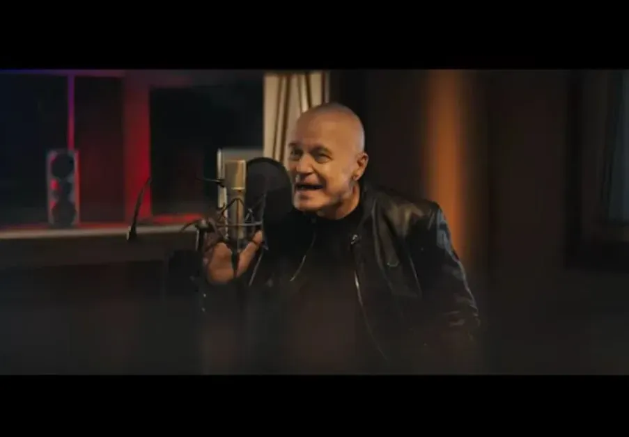 И Слави възпя вируса
