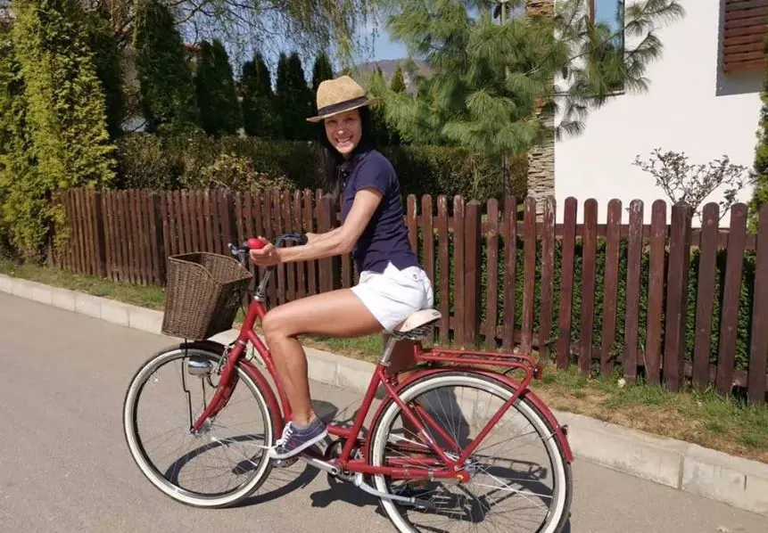 Яна Маринова тренира по катерушки