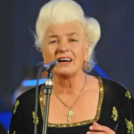 Янка Рупкина: Погребах мъжа си и осиротях