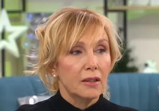 Ирен Кривошиева продава маски