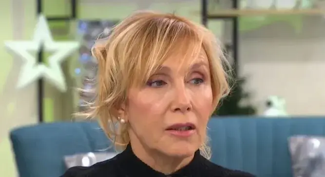 Ирен Кривошиева продава маски