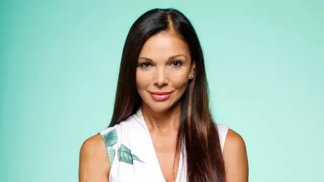 Юлияна Дончева глези близките си със сладкиши