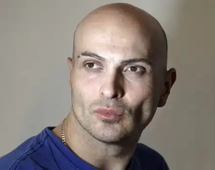 Иво Димчев изнася концерти по домовете