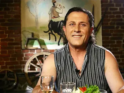 Изпълнителят на Радка Пиратка: Тя си стои вкъщи и не излиза! (Кръст от Йерусалим пази Тошко Тодоров)