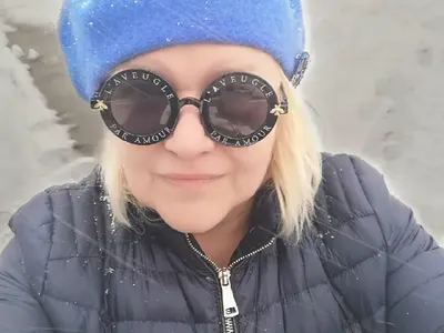 Катя Близнакова се фука с очила за 1000 лева