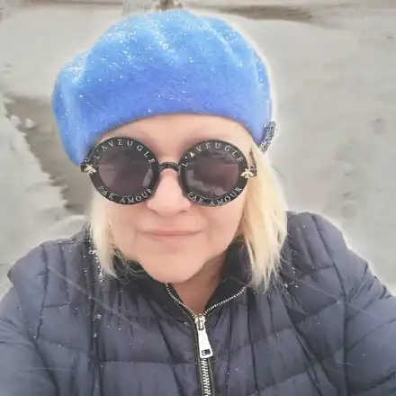 Катя Близнакова се фука с очила за 1000 лева