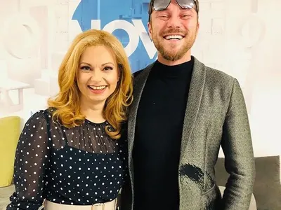 Лорд Евгени Минчев в акция: Един ритон скука в облеклото на Катя и Здравко, Кир Николаки облечен като гръцкия флаг и още... + снимки