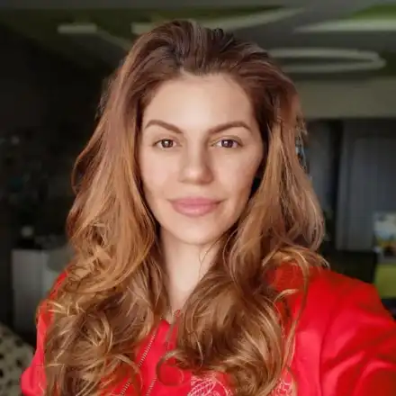 Михаела Филева красива и без грим