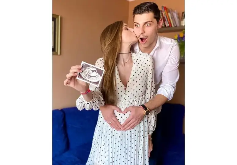 Мис България Нанси Карабойчева ражда от волейболист (Миската свалила 9 кг в началото на бременността си)