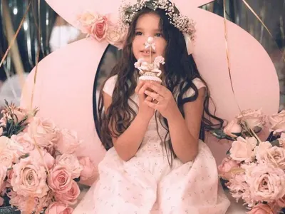 Николета пръсна 6 бона за торта на дъщеря си (Снимки от скъпарското парти за ЧРД на Никол)