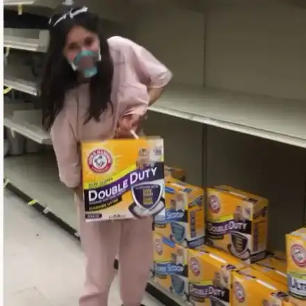 Нина Добрев: Нямам тоалетна хартия!