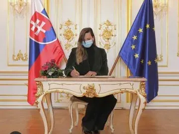 Първата любов на Гришо роди от сина на фалшификатор (Много снимки)