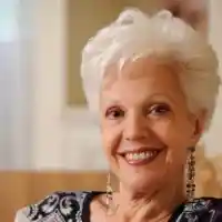 Райна Кабаиванска преподава нелегално заради извънредното положение в Италия (Студентите ходят тайно в дома й, грози я глоба)