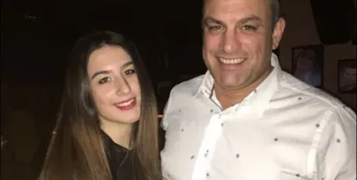 Щерката на Юксел Кадриев заключена вкъщи заради изолацията (Габриела не си е подавала носа навън)