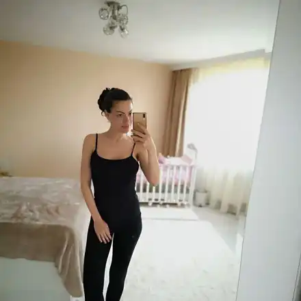 Славея Сиракова спря да кърми, не издържа и месец