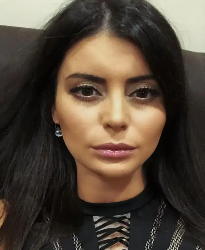 Соня от „Кухнята на Ада“ се сгодява