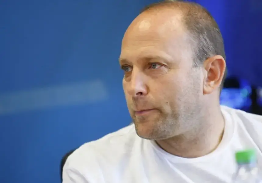 Тити Папазов още може да прави бебета