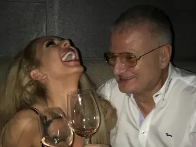 Във време на пандемия: Повелителят на манекенките в паника за любимите си жени