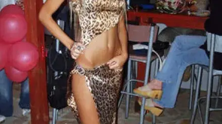 Вижте Андреа преди корекциите (На 20 бъдещата поп фолк дива е естествено красива - Уникални снимки)