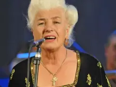Янка Рупкина: Погребах мъжа си и осиротях