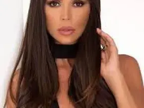 Заради липсата на участия - Алисия става кулинарен влогър