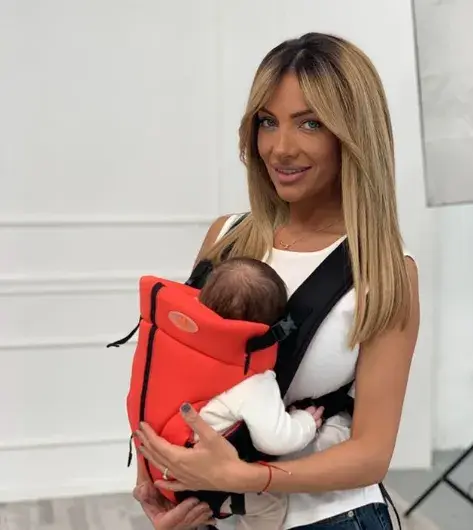 Златка Райкова стана за смях с оранжев тен (Моделката се препече брутално в солариума)