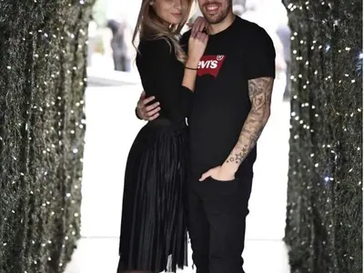 Знойна манекенка омая играч на „Славия”