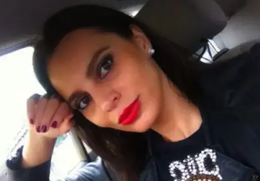 Зорница Линдарева затворена в Гърция (Моделката не може да се прибере заради пандемията)