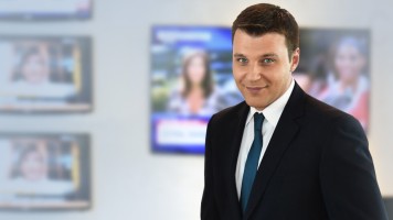 Христо Калоферов РАЗДЕЛЕН с майката на бебето си