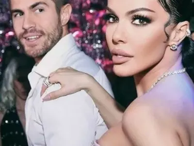 Актьори и фолк певачки се прегърнаха: Андреа си показа дините на Врачански, Блатечки се нави на Отварачката и Глория (Още любопитни срещи на екрана + СНИМКИ)