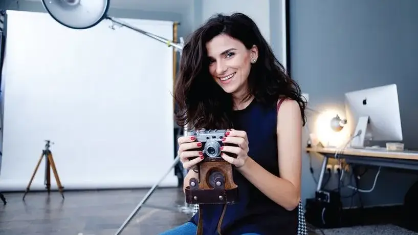 Андреа Банда Банда крие, че е милионерска щерка