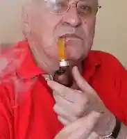 Андрей Пантев даде гласа си на реклама (Историкът подканя клиентите да влязат в магазин за алкохол)