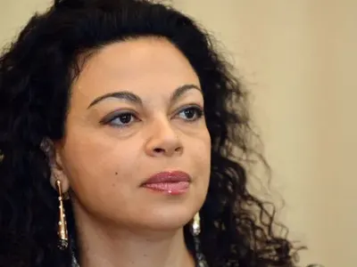 Банева прави чистка сред персонала си