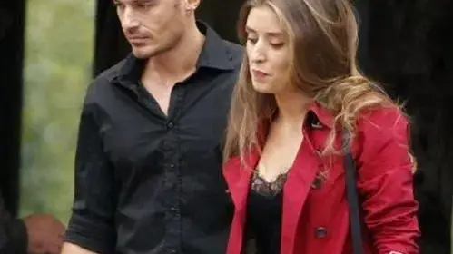 Бившата на Ники Илиев - готова за нова любов, изду пазва и джуки (Фото в галерията)