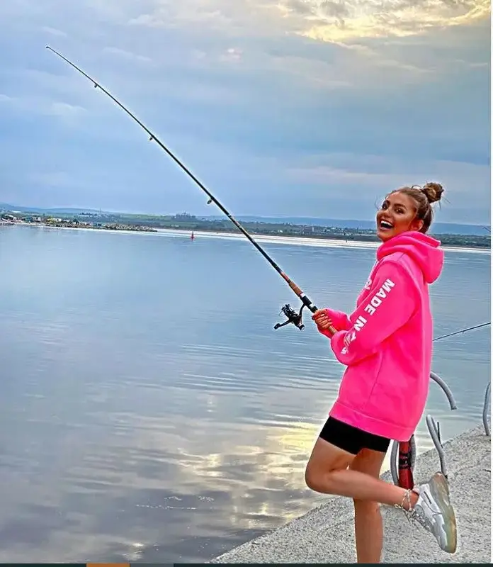 Брадърка мори скумрията на морето