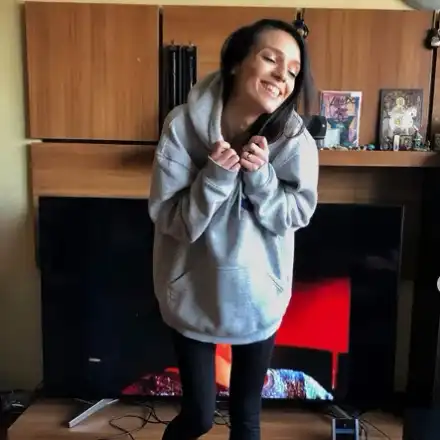 Бременната Луиза Григорова ще се счупи от слабост (Краката на актрисата като солети)