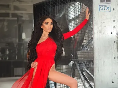 Чалгата се завръща след пандемията! Яница гони коронавируса с песен-заклинание на първото си участие