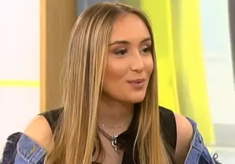 Дара Екимова заби неуспял футболист (Гаджето на щерката на Ива Екимова не успял да се наложи в Левски)