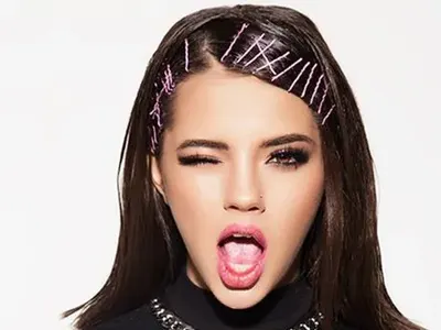 Дара смени Папи Ханс с модел