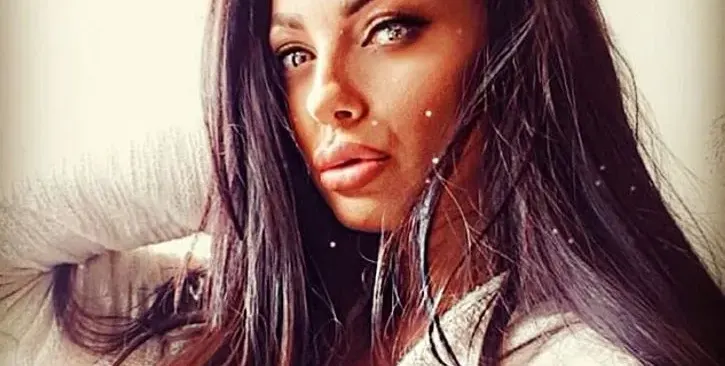 Емануела се фука със снаха-хубавица