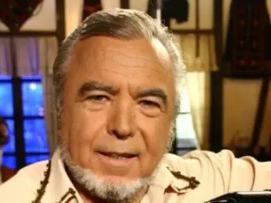 Хисарския поп едва свързва двата края! Бащата на попфолка със сигнал до прокуратурата за фалшив профил