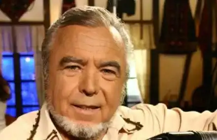 Хисарския поп едва свързва двата края! Бащата на попфолка със сигнал до прокуратурата за фалшив профил